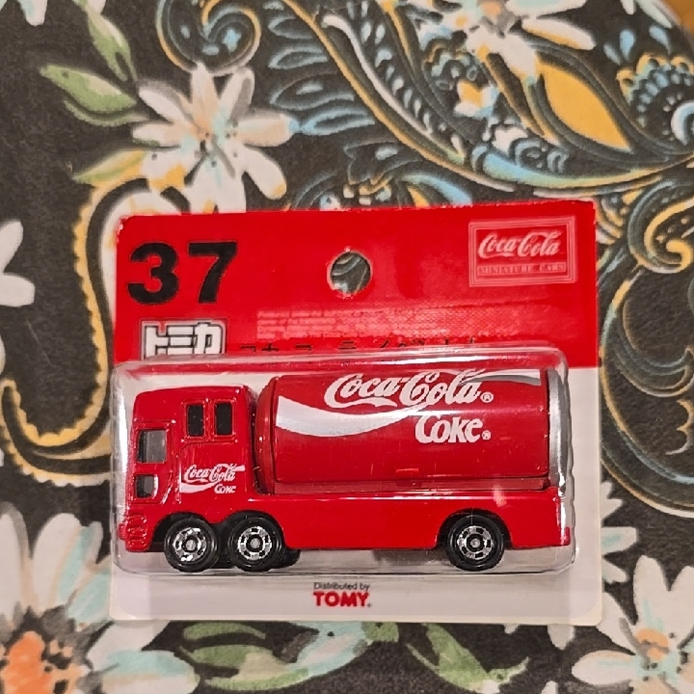 1995 Tomy No. 37 Coca Cola Miniature Cars Can Truck Sealed